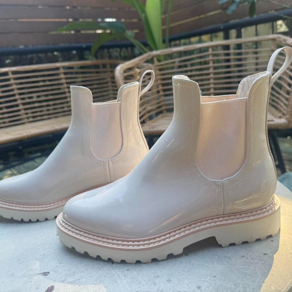 Django & Juliette Women s Cream and White Boots